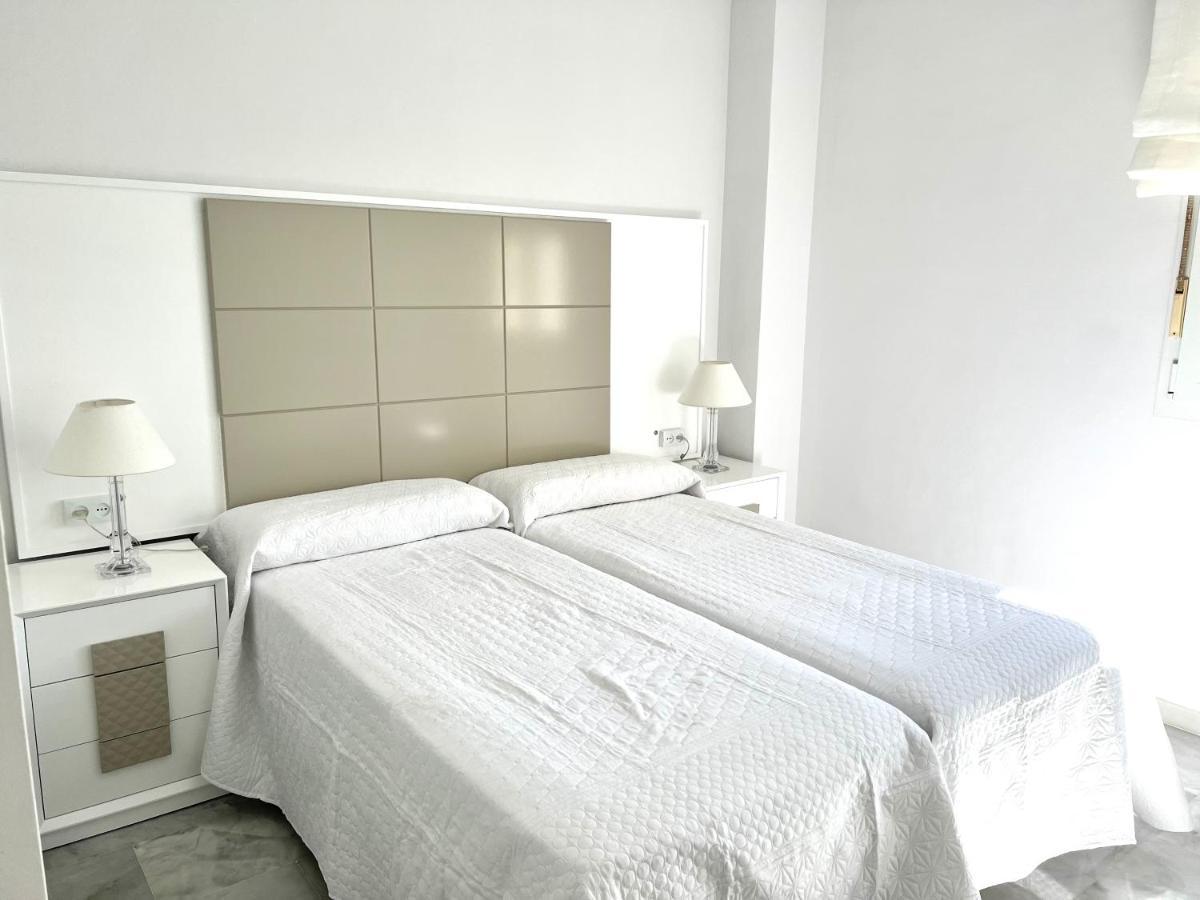 Mi Capricho 170 Beachfront Apartment Sitio de Calahonda Exterior foto